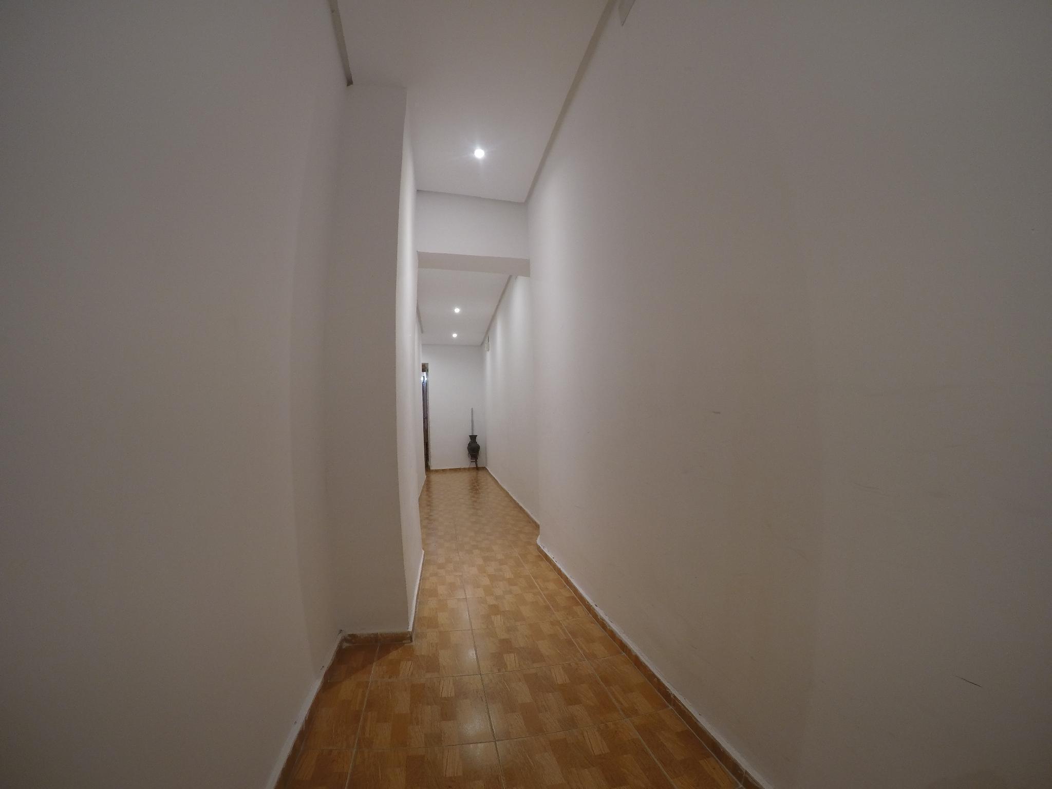 Hostal Los Perales Madrid Eksteriør billede A corridor